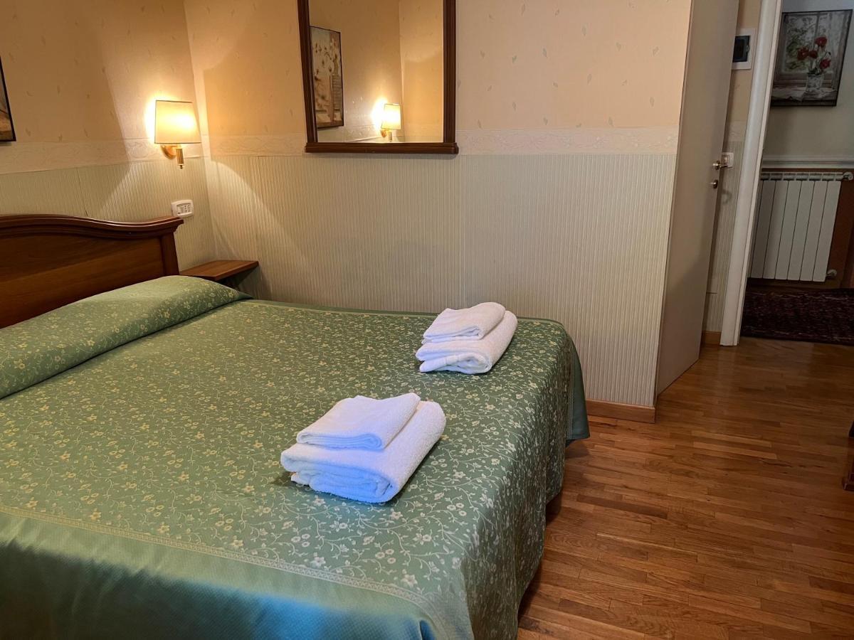 B&B San Michele A Porta Pia Рим Екстер'єр фото