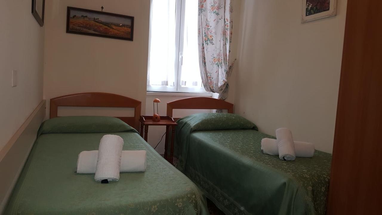 B&B San Michele A Porta Pia Рим Екстер'єр фото