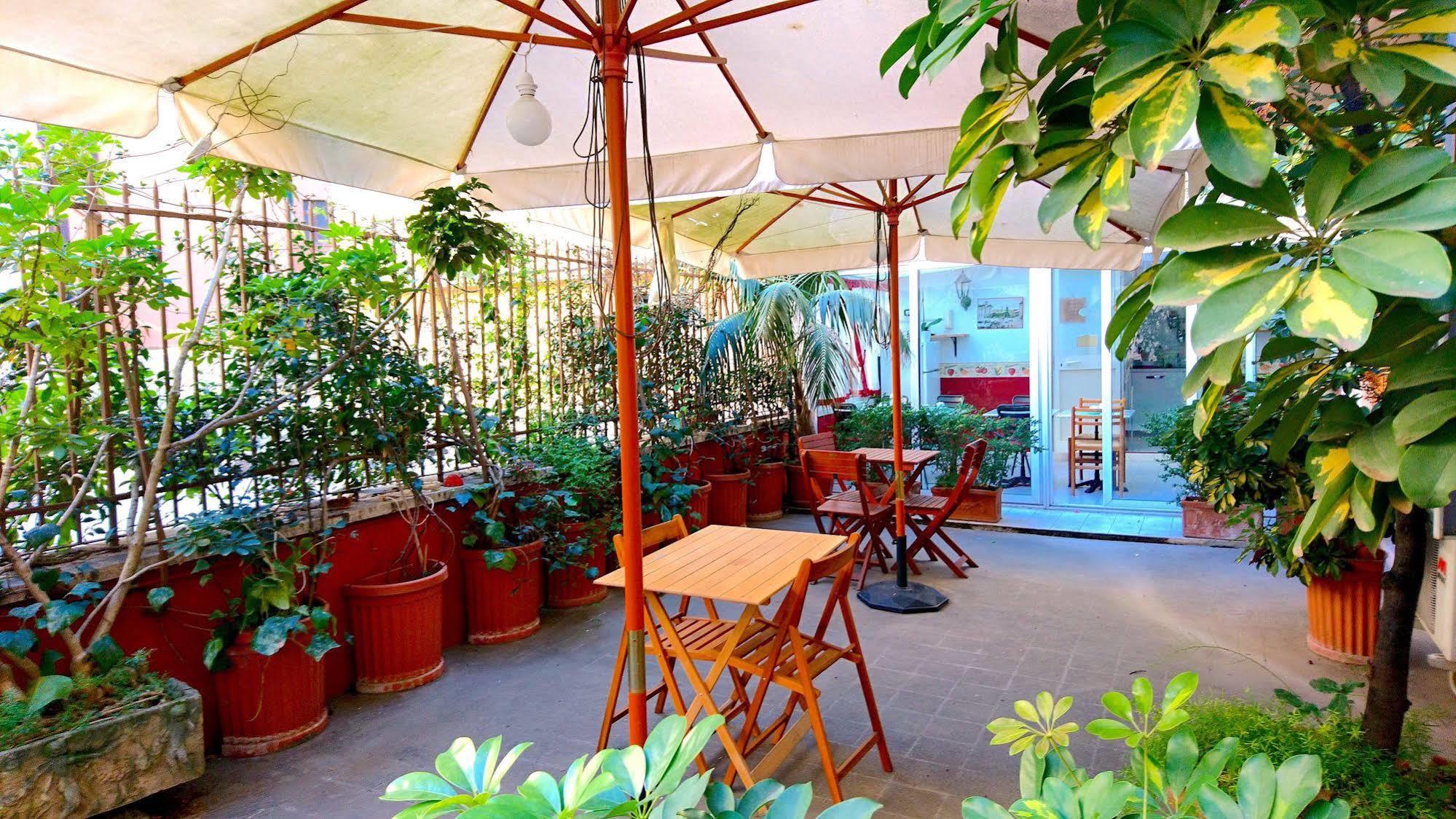 B&B San Michele A Porta Pia Рим Екстер'єр фото